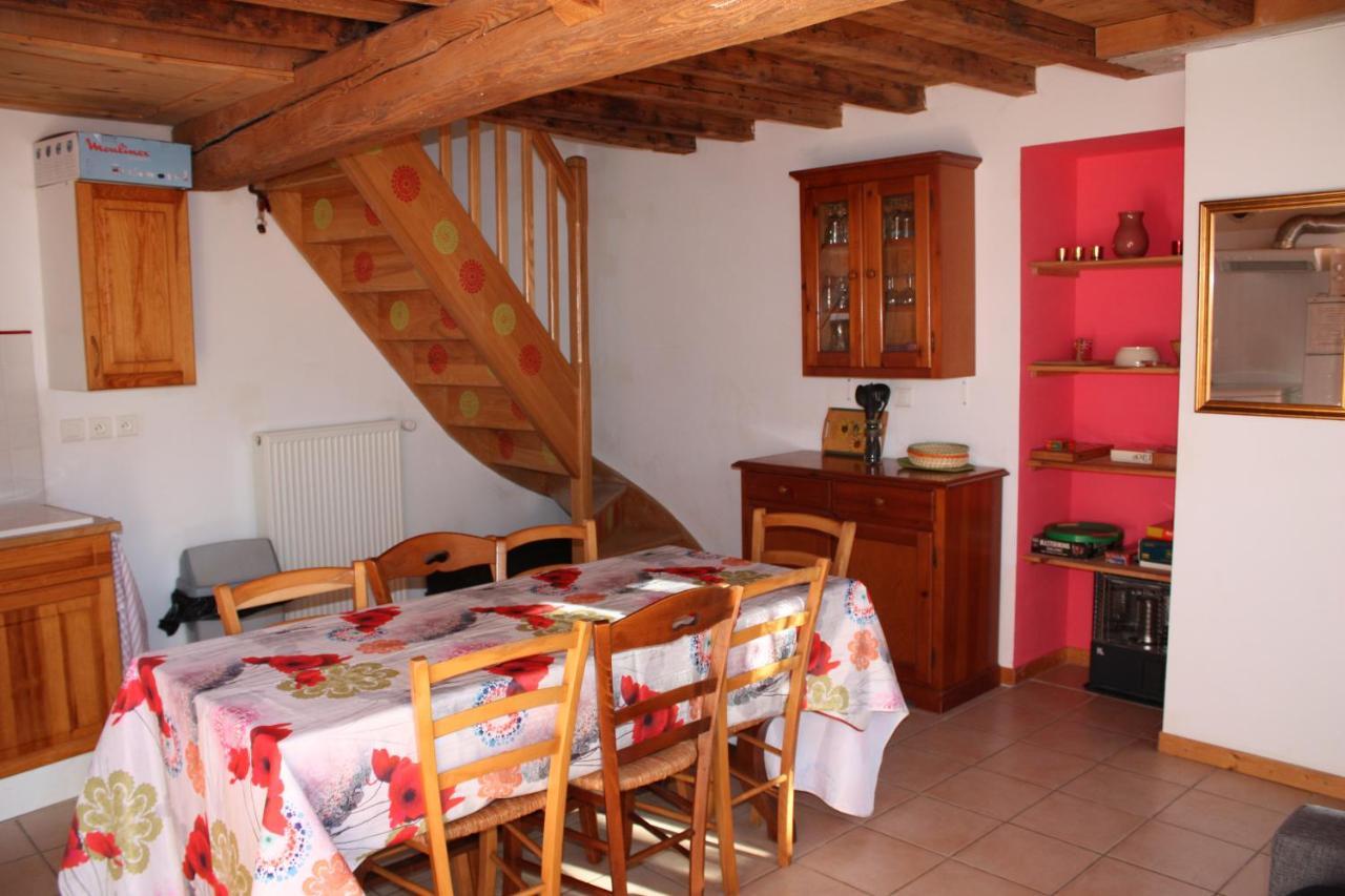 Valcaris: Gites, Chambre D'Hotes Et Tables D'Hotes Le Chaffal Exterior photo